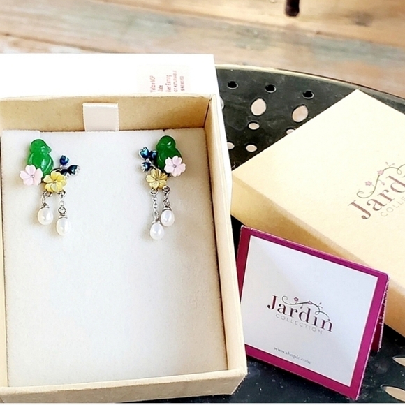 Jardin Freshwater Pearl Burmese Jade Mother of Pearl Platinum Plated Earrings - Picture 1 of 11